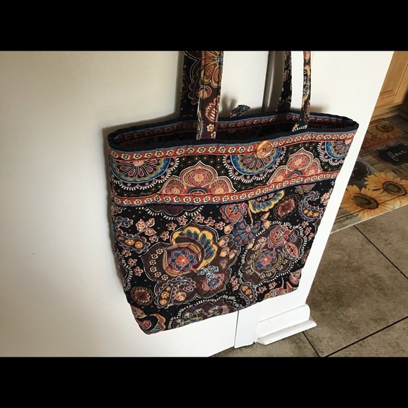 Vera Bradley Handbags - Vera Bradley Tote!